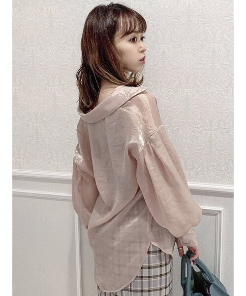 dazzlin（ダズリン）の「シャイニーパステルシャツ（シャツ/ブラウス・レディース・オフホワイト/ピンク・FREE）」の2枚目の写真