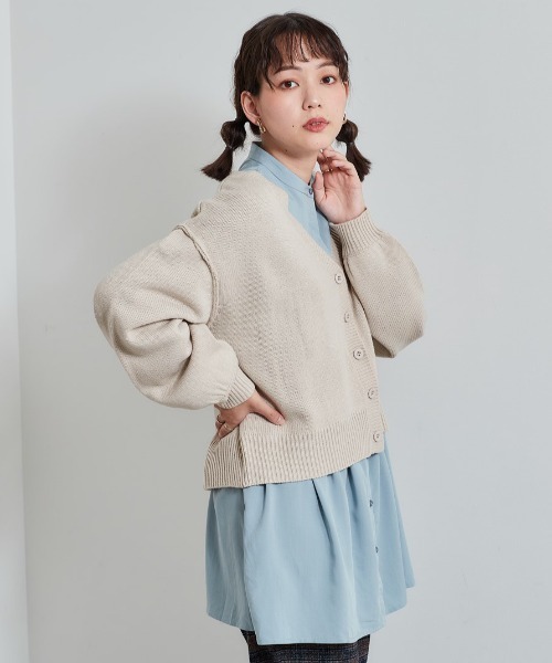 cepo(セポ)の「Vネックショートカーデ(カーディガン/ボレロ・レディース・オフホワイト/グリーン/レッド/ブルー・M)」の16枚目の写真