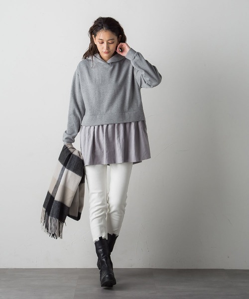 socolla（ソコラ）の「【socolla】裏起毛ティアードドッキングパーカー（パーカー・レディース・ブラック/グレー/レッド/グリーン・M）」の9枚目の写真