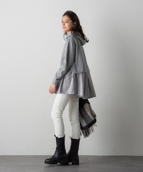 socolla（ソコラ）の「【socolla】裏起毛ティアードドッキングパーカー（パーカー・レディース・ブラック/グレー/レッド/グリーン・M）」の10枚目の写真