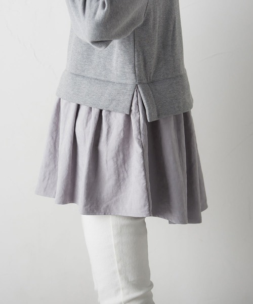 socolla（ソコラ）の「【socolla】裏起毛ティアードドッキングパーカー（パーカー・レディース・ブラック/グレー/レッド/グリーン・M）」の18枚目の写真