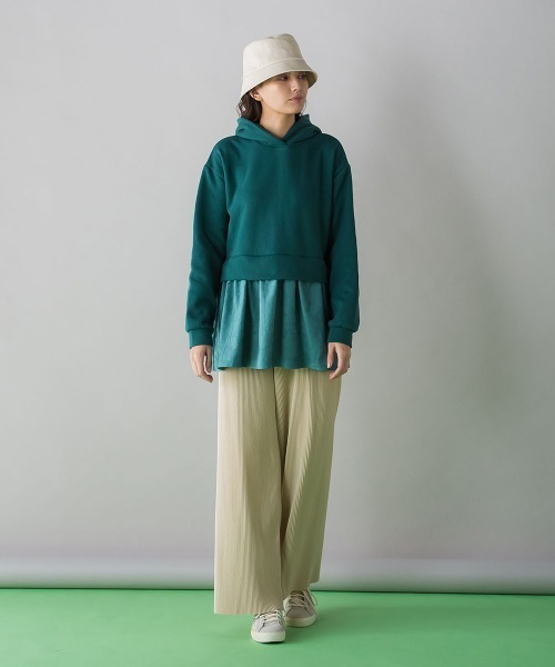 socolla（ソコラ）の「【socolla】裏起毛ティアードドッキングパーカー（パーカー・レディース・ブラック/グレー/レッド/グリーン・M）」の20枚目の写真