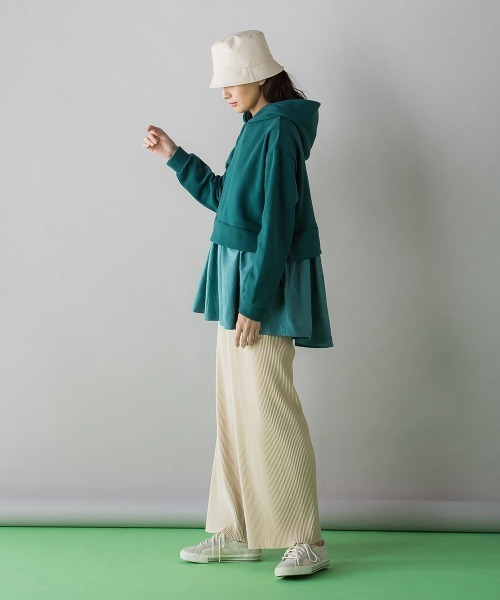 socolla（ソコラ）の「【socolla】裏起毛ティアードドッキングパーカー（パーカー・レディース・ブラック/グレー/レッド/グリーン・M）」の22枚目の写真