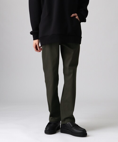 tk.TAKEO KIKUCHI（ティーケータケオキクチ）の「◆ストレッチチノパンツ（その他パンツ・メンズ・オリーブ/ブラック/ベージュ/ネイビー/グレー・02/04/03/01）」の4枚目の写真