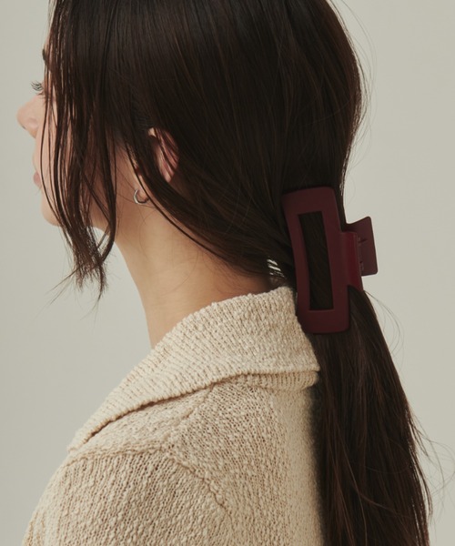 ciite'(シーテ)の「マットデザインヘアクリップ(バレッタ/ヘアクリップ・レディース・ベージュ/グレー/ブルー/グリーン/ブラック/イエロー/レッド/ピンク/ダークグリーン・FREE)」の18枚目の写真