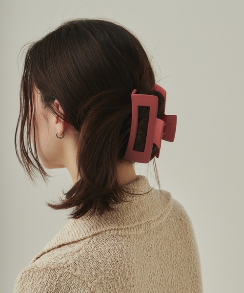 ciite'(シーテ)の「マットデザインヘアクリップ(バレッタ/ヘアクリップ・レディース・ベージュ/グレー/ブルー/グリーン/ブラック/イエロー/レッド/ピンク/ダークグリーン・FREE)」の12枚目の写真