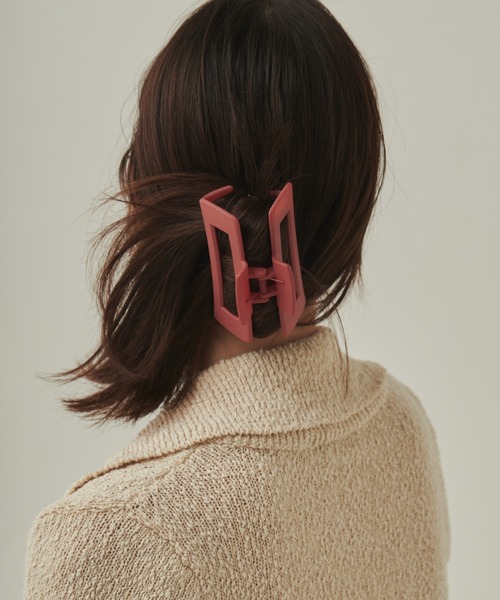 ciite'(シーテ)の「マットデザインヘアクリップ(バレッタ/ヘアクリップ・レディース・ベージュ/グレー/ブルー/グリーン/ブラック/イエロー/レッド/ピンク/ダークグリーン・FREE)」の11枚目の写真