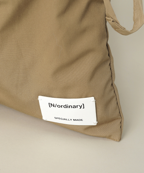 B.C STOCK(ベーセーストック)の「【NORDINARY/ノーディナリー】別注 KINCHYAKU(ショルダーバッグ・メンズ・ブラック/ベージュ・FREE)」の15枚目の写真