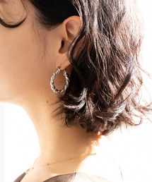 ツイストフープピアス