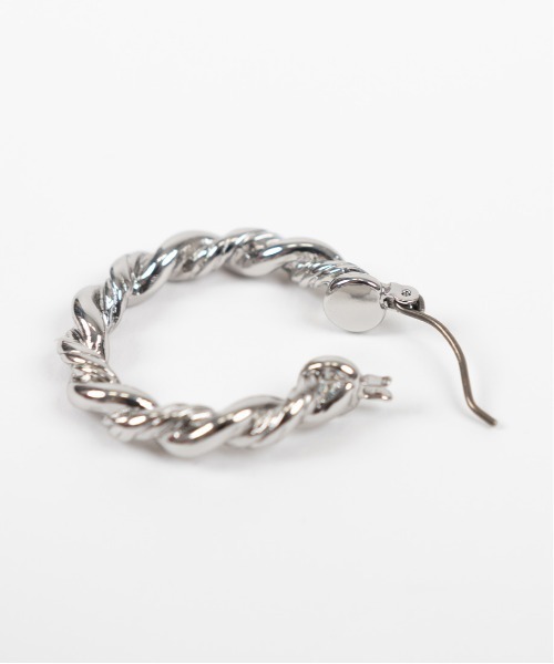 RANDA（ランダ）の「ツイストフープピアス（ピアス（両耳用）・レディース・ゴールド/シルバー・FREE）」の3枚目の写真