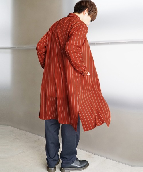 MinoriTY（マイノリティ）の「【MinoriTY】スーパーロングシャツ 長袖シャツ シャツコート 秋服 夏服（シャツ/ブラウス・メンズ・テラコッタ/ライトグレー/ネイビー/ブルー系その他/ベージュ/チャコール・L/M）」の7枚目の写真