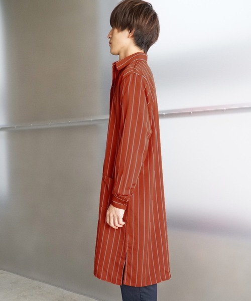 MinoriTY（マイノリティ）の「【MinoriTY】スーパーロングシャツ 長袖シャツ シャツコート 秋服 夏服（シャツ/ブラウス・メンズ・テラコッタ/ライトグレー/ネイビー/ブルー系その他/ベージュ/チャコール・L/M）」の22枚目の写真
