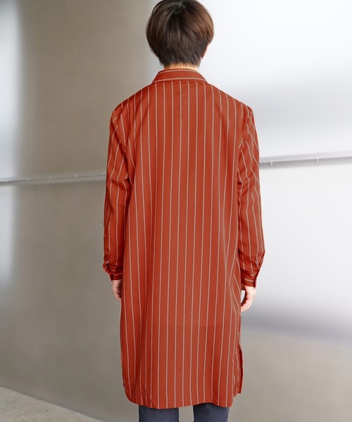 MinoriTY（マイノリティ）の「【MinoriTY】スーパーロングシャツ 長袖シャツ シャツコート 秋服 夏服（シャツ/ブラウス・メンズ・テラコッタ/ライトグレー/ネイビー/ブルー系その他/ベージュ/チャコール・L/M）」の14枚目の写真