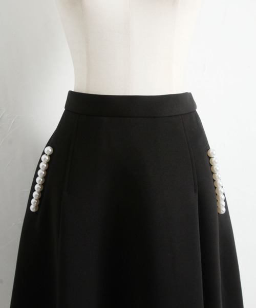 tocco closet（トッコ　クローゼット）の「ポケットパール付きダイバータックフレアスカート（スカート・レディース・ブラック/ベージュ/ネイビー・M）」の15枚目の写真