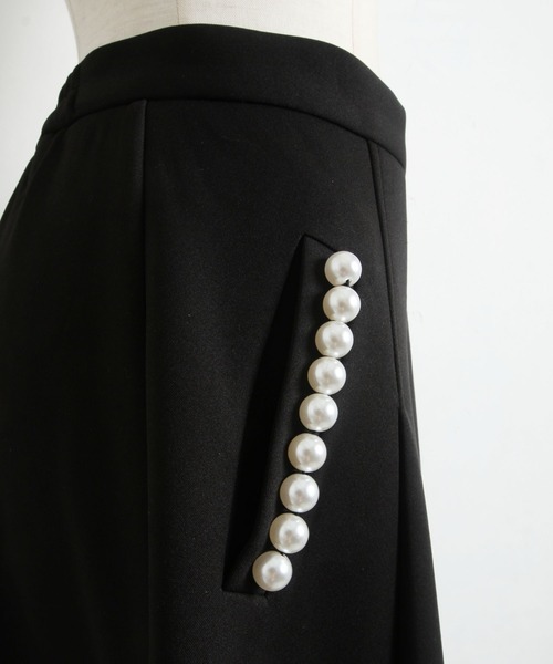 tocco closet（トッコ　クローゼット）の「ポケットパール付きダイバータックフレアスカート（スカート・レディース・ブラック/ベージュ/ネイビー・M）」の11枚目の写真