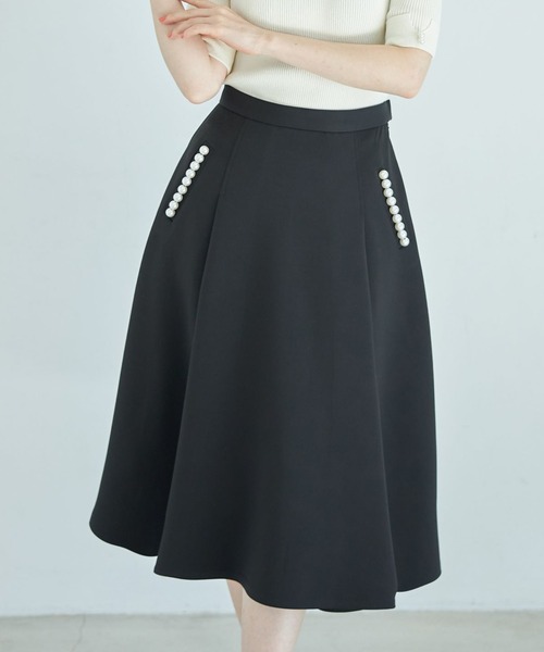 tocco closet（トッコ　クローゼット）の「ポケットパール付きダイバータックフレアスカート（スカート・レディース・ブラック/ベージュ/ネイビー・M）」の18枚目の写真
