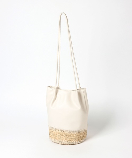 LEPSIM（レプシィム）の「ラフィアフェイクレザーコンビBAG　269160（かごバッグ・レディース・ブラック/アイボリー・ONE SIZE）」の5枚目の写真