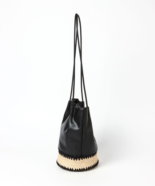 LEPSIM（レプシィム）の「ラフィアフェイクレザーコンビBAG　269160（かごバッグ・レディース・ブラック/アイボリー・ONE SIZE）」の7枚目の写真