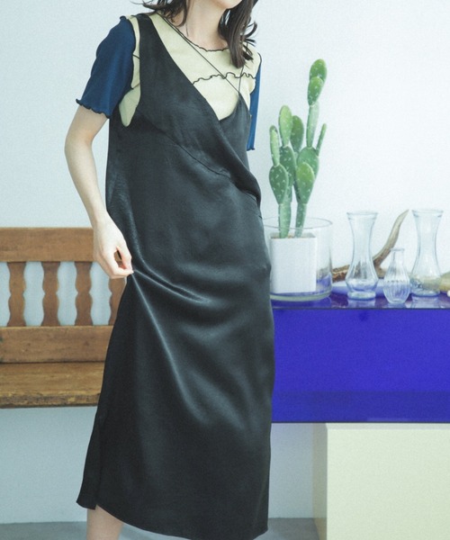 mici（ミチ）の「(mici)キャミソールドレス（ワンピース・レディース・ベージュ/ブラック・ONE SIZE）」の2枚目の写真