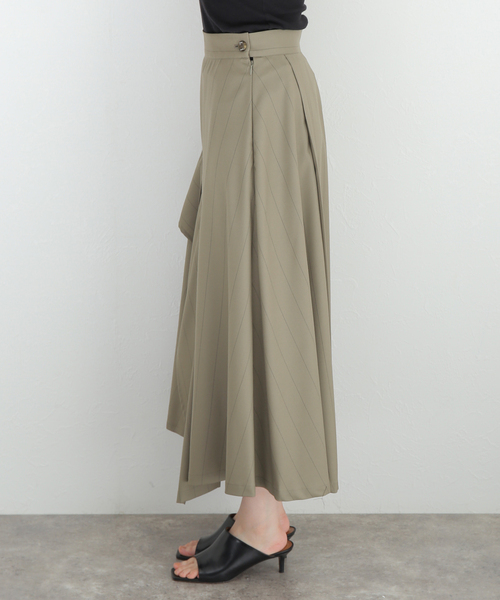 VERMEIL par iena（ヴェルメイユパーイエナ）の「【UJOH/ウジョー】Tape Gatherd スカート（スカート・レディース・グリーン・SMALL/MEDIUM）」の16枚目の写真
