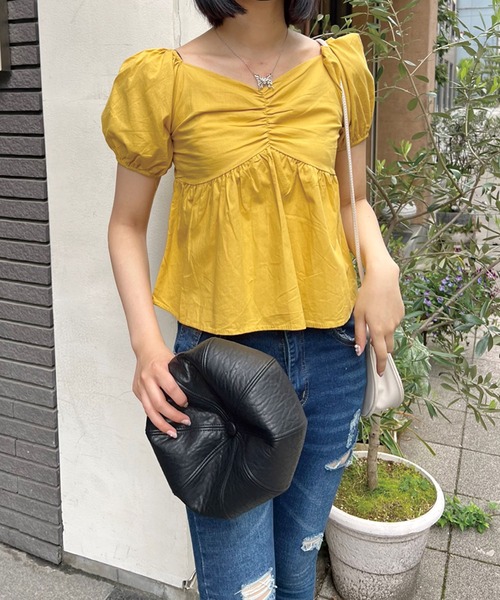 Twinkle;pm(トゥインクルピーエム)の「シャーリングギャザーTOPS(シャツ/ブラウス・レディース・ブラック/ベージュ/ピンク/イエロー・FREE)」の8枚目の写真