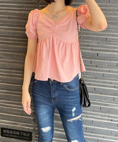 Twinkle;pm(トゥインクルピーエム)の「シャーリングギャザーTOPS(シャツ/ブラウス・レディース・ブラック/ベージュ/ピンク/イエロー・FREE)」の9枚目の写真