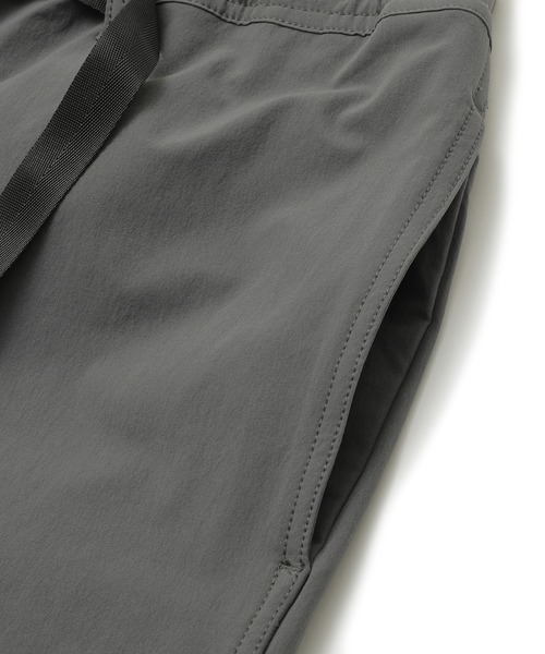 Gramicci（グラミチ）の「【GRAMICCI（グラミチ）別注】ナイロンドライウェザー2WAYショートパンツ（その他パンツ・メンズ・グレー/ベージュ/ブラック・03/02/01）」の8枚目の写真