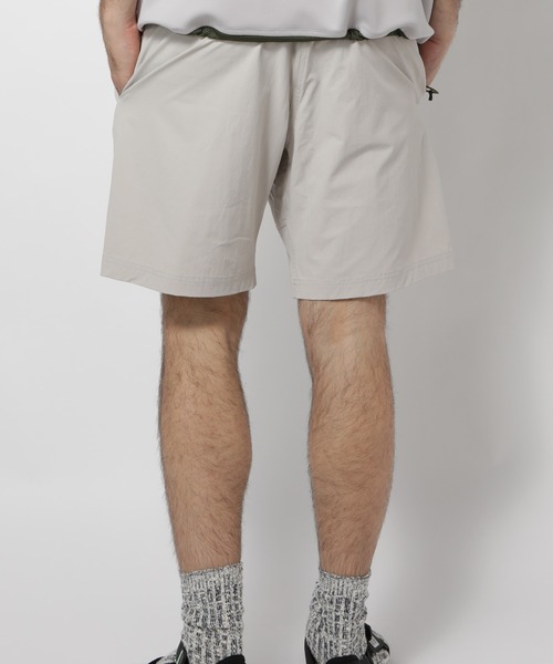 Gramicci（グラミチ）の「【GRAMICCI（グラミチ）別注】ナイロンドライウェザー2WAYショートパンツ（その他パンツ・メンズ・グレー/ベージュ/ブラック・03/02/01）」の19枚目の写真