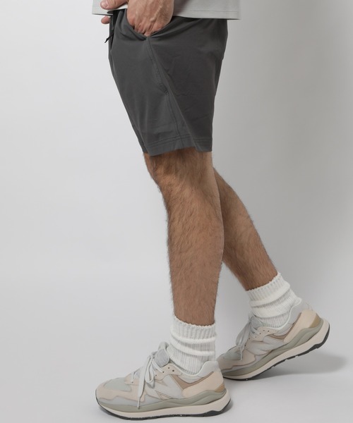 Gramicci（グラミチ）の「【GRAMICCI（グラミチ）別注】ナイロンドライウェザー2WAYショートパンツ（その他パンツ・メンズ・グレー/ベージュ/ブラック・03/02/01）」の15枚目の写真