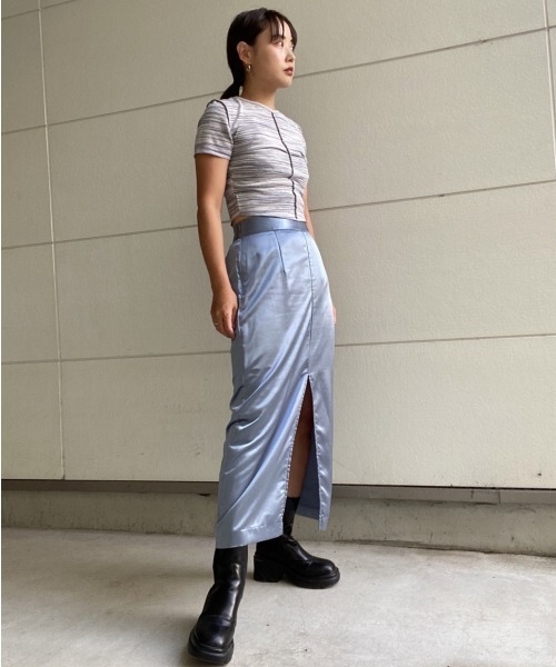 AMAIL(アマイル)の「Shiny slit midi skirt(スカート・レディース・グリーン/ブルー・FREE)」の3枚目の写真