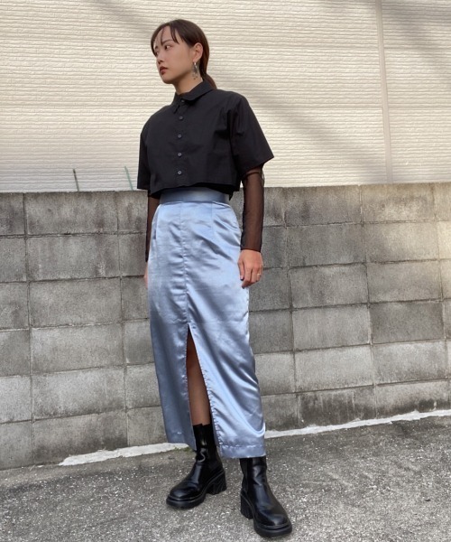 AMAIL(アマイル)の「Shiny slit midi skirt(スカート・レディース・グリーン/ブルー・FREE)」の7枚目の写真