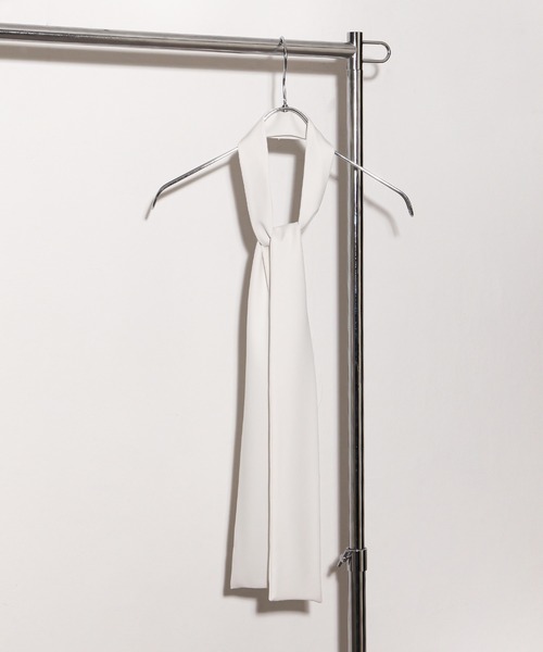 NILWAY（ニルウェイ）の「ナチュラルストレッチポリエステルネクタイ付きシャツ/2WAY（シャツ/ブラウス・メンズ・グレイッシュベージュ/ホワイト/グリーン/ブラック/ブルー・LARGE/MEDIUM）」の12枚目の写真