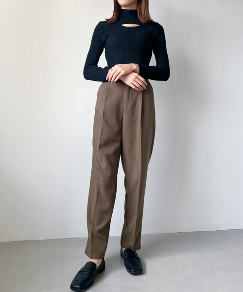 CLEA(クレア)の「カットアウトリブニットプルオーバー(ニット/セーター・レディース・ブラック/ベージュ/ブラウン/アイボリー・FREE)」の17枚目の写真