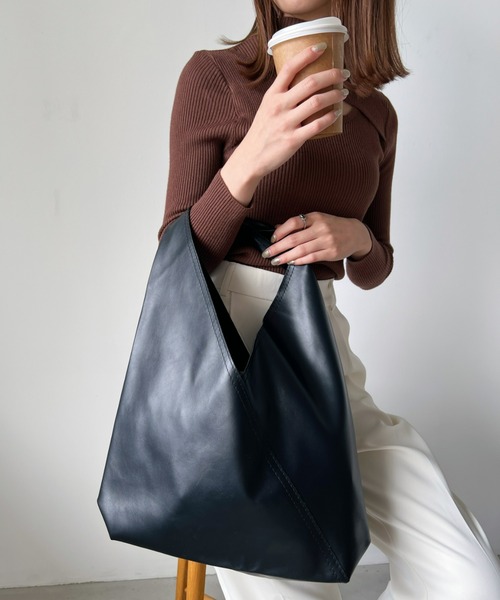CLEA(クレア)の「カットアウトリブニットプルオーバー(ニット/セーター・レディース・ブラック/ベージュ/ブラウン/アイボリー・FREE)」の20枚目の写真