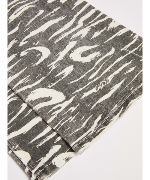 Guess（ゲス）の「GUESS Originals Zebra Printed Bootcut Pants（デニムパンツ・レディース・ブラック・27inch/26inch/25inch/24inch）」の6枚目の写真