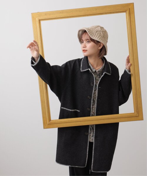 DOUBLE NAME(ダブルネーム)の「ブランケットステッチステンカラーコート(その他アウター・レディース・チャコールグレー/グレイッシュベージュ/テラコッタ・FREE)」の5枚目の写真