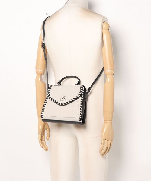 ANDGEEBEE（アンジービー）の「コードショルダーバッグ（ショルダーバッグ・レディース・ベージュ・MEDIUM）」の3枚目の写真