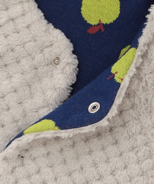 baby cheer（ベイビーチアー）の「りんごジャガードリバーシブルベスト（ベスト・キッズ・キナリ/ライトグレー・70-90cm）」の11枚目の写真