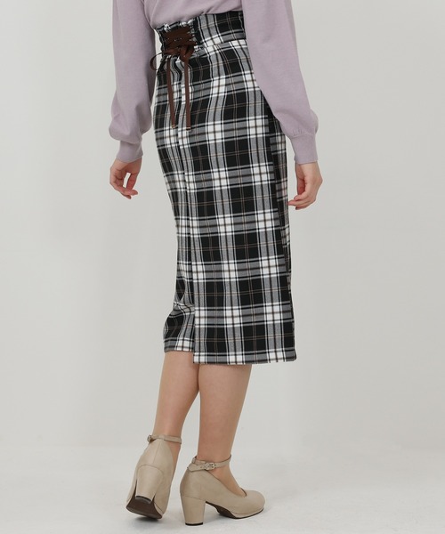 ASTORIA ODIER(アストリアオディール)の「バックスピンドルチェックタイトスカート(スカート・レディース・ブラック/ベージュ・SMALL/MEDIUM/LARGE)」の2枚目の写真