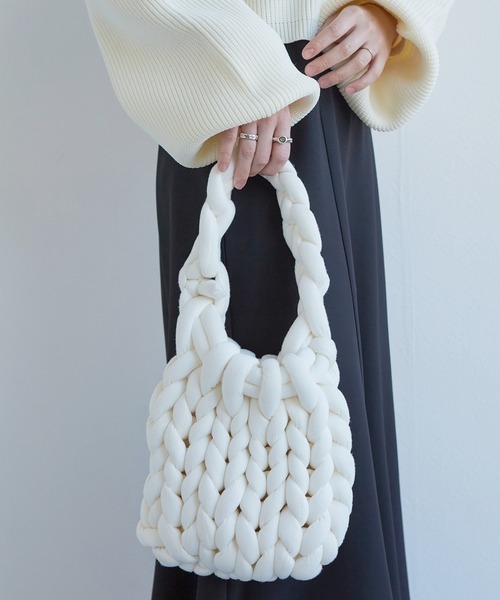 w closet（ダブルクローゼット）の「チャンキーニットバッグ