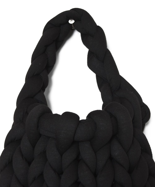 w closet（ダブルクローゼット）の「チャンキーニットバッグ（ハンドバッグ・レディース・ブラック/オフホワイト/ラベンダー・FREE）」の8枚目の写真