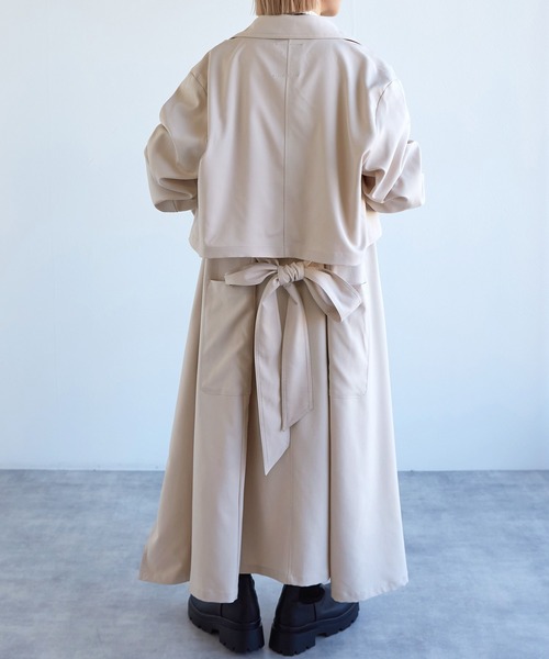 w closet(ダブルクローゼット)の「【SETアイテム】トレンチジャケット&ロングジレ(トレンチコート・レディース・ライトベージュ/キナリ・FREE)」の5枚目の写真