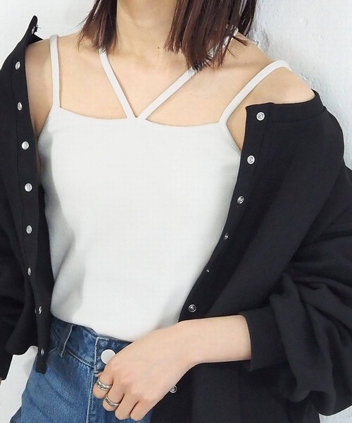 tiptop（ティップトップ）の「【選べる2サイズ/web限定カラーあり】カップ付きホルターキャミソール（キャミソール・レディース・オレンジ/グリーン/オフホワイト/ブラック/A/グリーン系その他/ブルー/チャコールグレー/レッド・FREE/SHORT）」の10枚目の写真