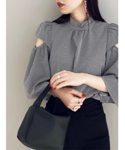 rienda(リエンダ)の「スラッシュアームブラウス 春服(シャツ/ブラウス・レディース・ブルー系その他3/ブラック系その他/ライトイエロー/グレー・FREE)」の2枚目の写真