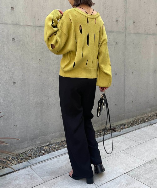 CAPRICIEUX LE'MAGE（カプリシューレマージュ）の「スリットホールカーディガン（カーディガン/ボレロ・レディース・アイボリー/ブラック/グリーン系その他・FREE）」の22枚目の写真