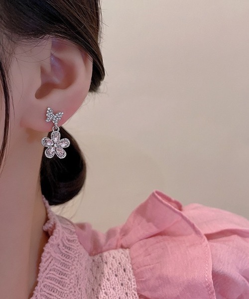 LAC-VERT(ラック・ヴェール)の「フラワー×バタフライピアス(ピアス(両耳用)・レディース・シルバー・FREE)」の13枚目の写真