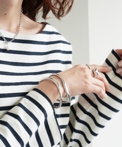 GOLDY（ゴールディ）の「【GOLDY】2連風メタルバングル（ブレスレット・レディース・シルバー/ゴールド・FREE）」の4枚目の写真