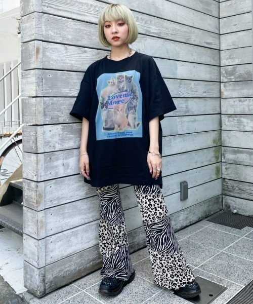 Candy Stripper(キャンディストリッパー)の「LOVE ME MORE BIG Tシャツ(Tシャツ/カットソー・レディース・ブラック/オフホワイト/ピンク・2)」の19枚目の写真