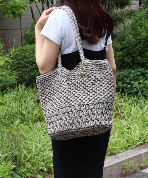 Bermosa（ベルモサ）の「かご編み トートバッグ かごバッグ（かごバッグ・レディース・ブラック/ベージュ/グレー/アイボリー・FREE）」の3枚目の写真