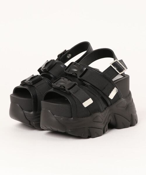 Mafmof(マフモフ)の「Mafmof(マフモフ)厚底ボリュームソールスポーツサンダル(サンダル・レディース・ブラック/ホワイト・LL/M/S/L)」の2枚目の写真